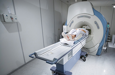 Когда нужно делать МРТ головного мозга после травмы?